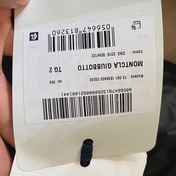 BRAND NEW MONCLER WINTER JACKET - Picture 8 of 8